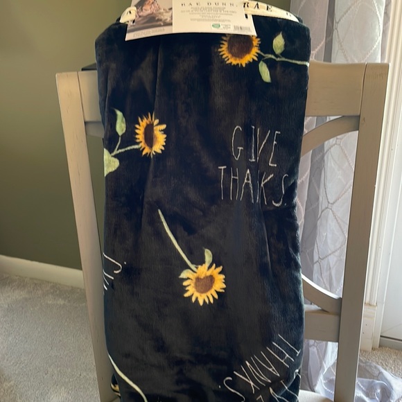 Rae Dunn Bedding Rae Dunn Give Thanks Sunflower Blanket Poshmark
